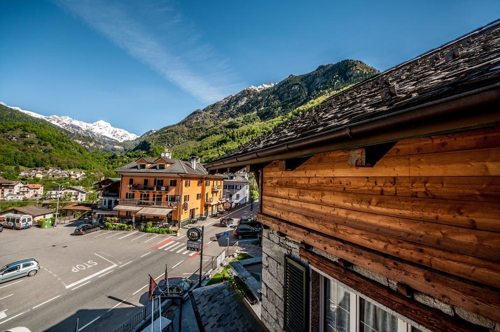 Albergo Meuble Vecchio Scarpone Baceno Exterior photo